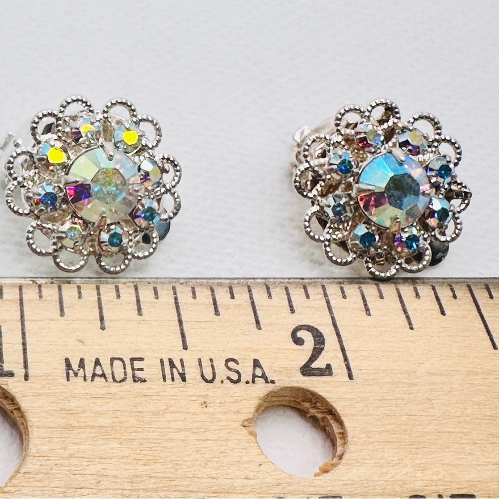 Clip-on Earrings. Last one - Picture 7 of 9
